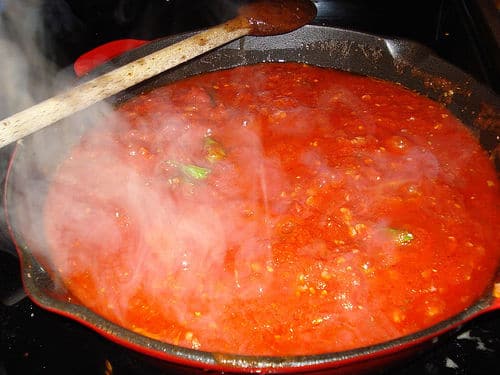 Une sauce tomate maison qui compote