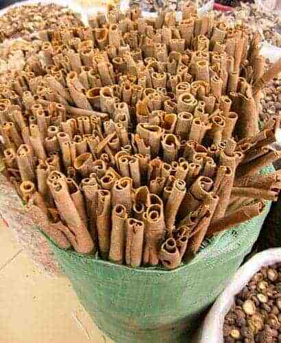 Un fagot de bâtons de cannelle