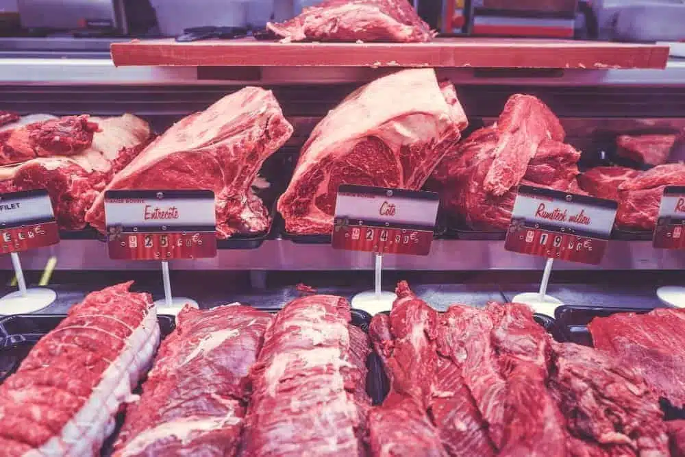 Carne en la carnicería